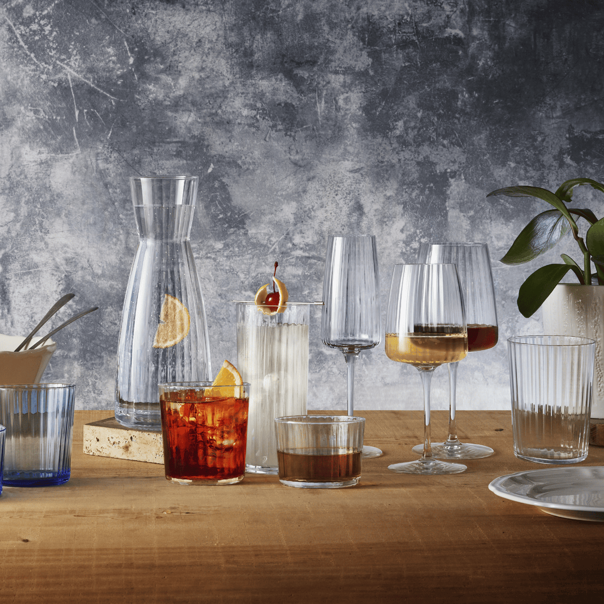 Italian Premium Exclusiva 35 oz. Glass Carafe (Set of 6)